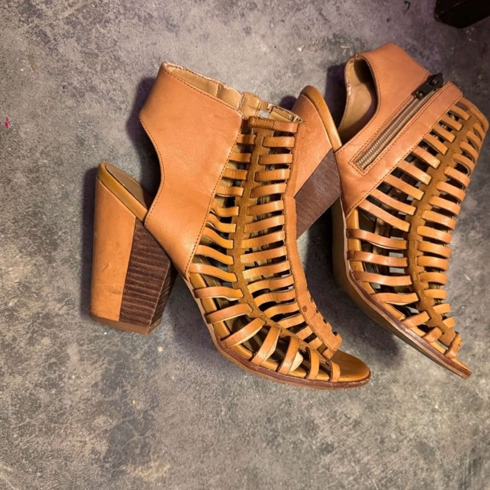 Tan Gladiator Style Chunky Heels SZ 6.5